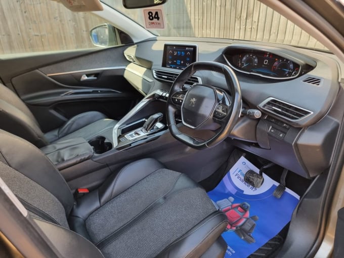 2025 Peugeot 5008