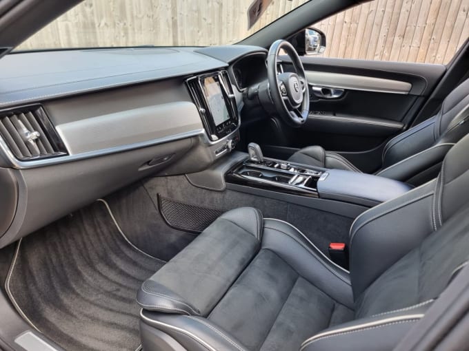 2020 Volvo S90