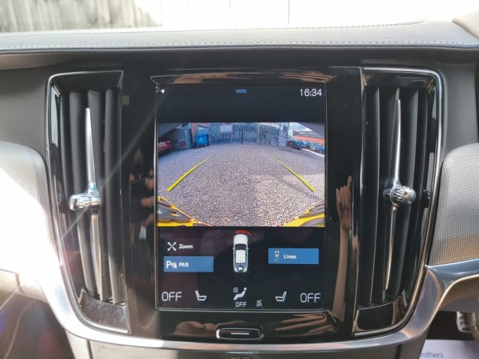 2020 Volvo S90