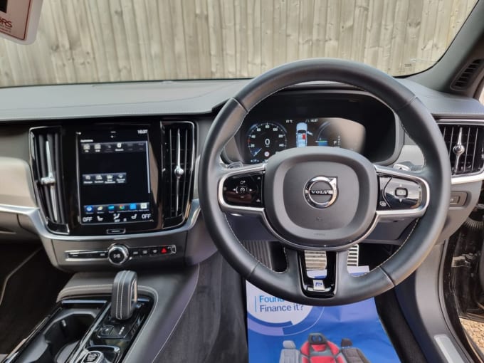 2020 Volvo S90