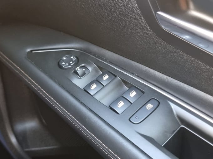 2025 Peugeot 3008