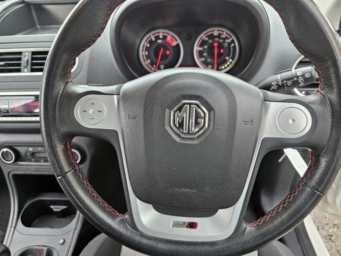 2015 Mg Mg 3