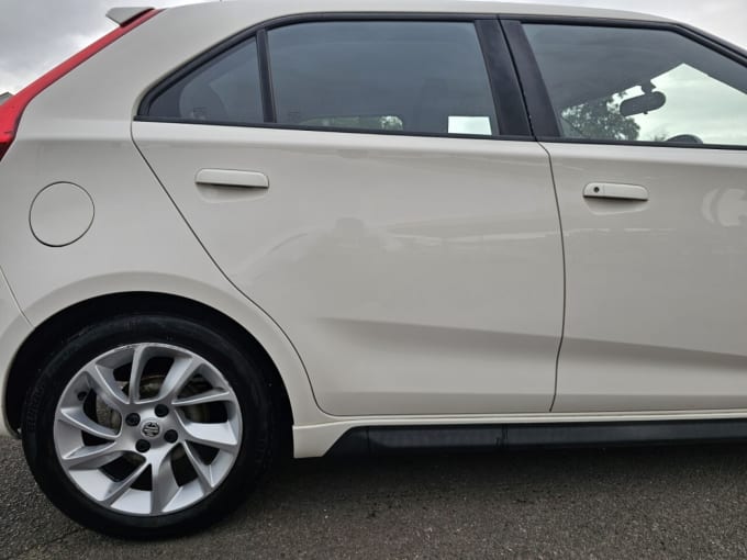 2015 Mg Mg 3