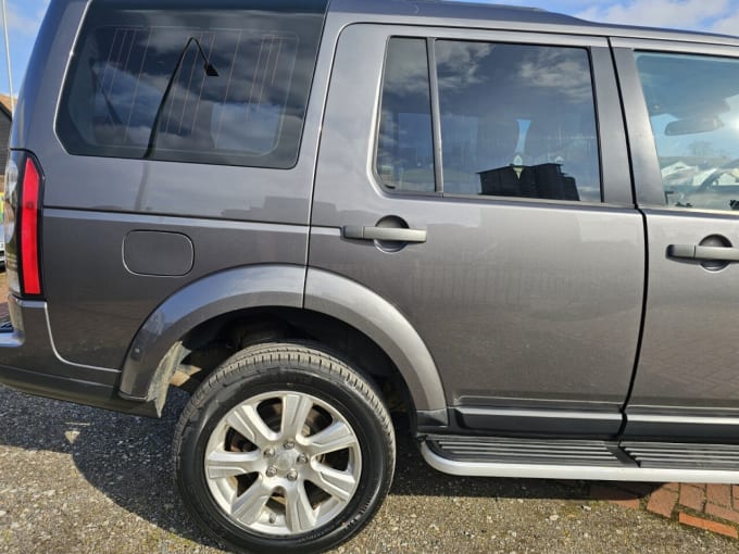 2025 Land Rover Discovery 4