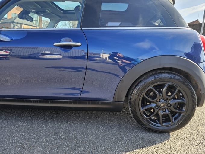 2025 Mini Hatch