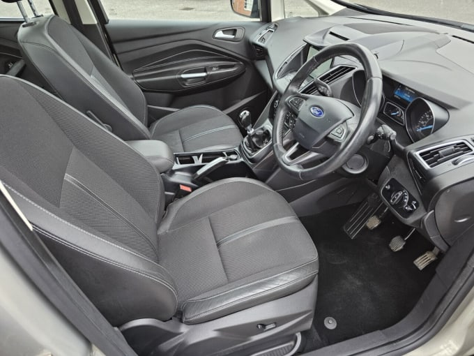 2025 Ford C-max