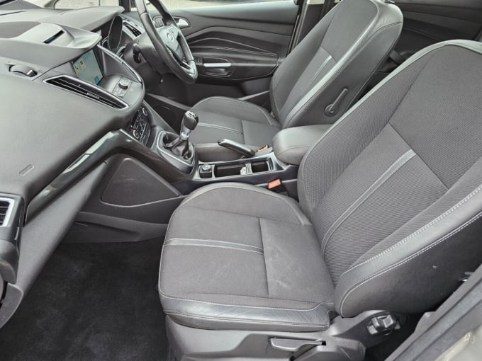 2025 Ford C-max