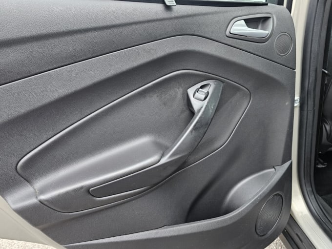 2025 Ford C-max