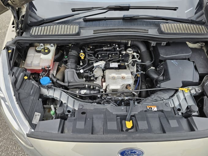 2025 Ford C-max