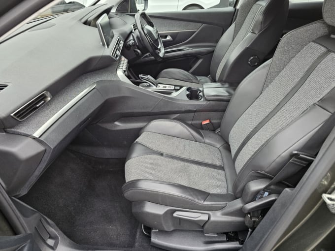 2025 Peugeot 3008