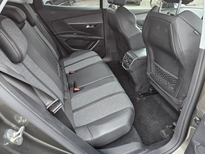 2025 Peugeot 3008