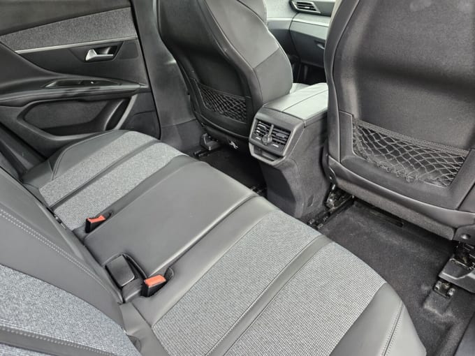 2025 Peugeot 3008