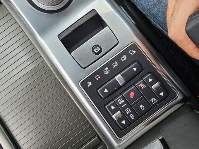 2025 Land Rover Range Rover Sport