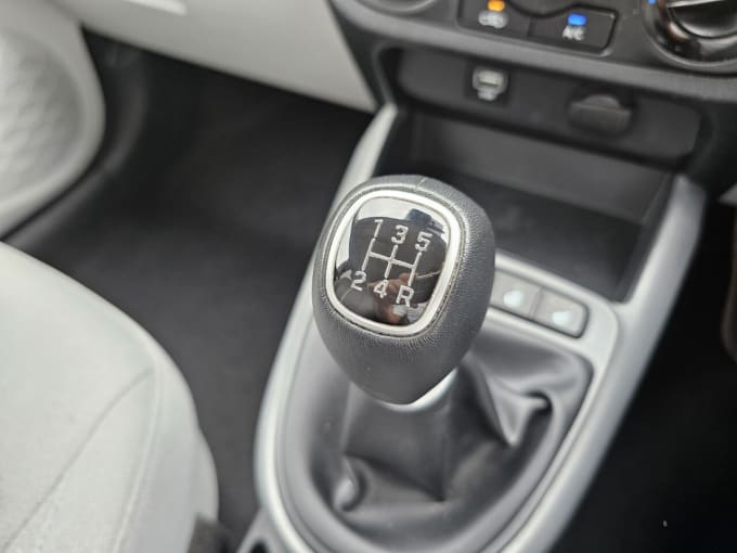 2025 Hyundai I10