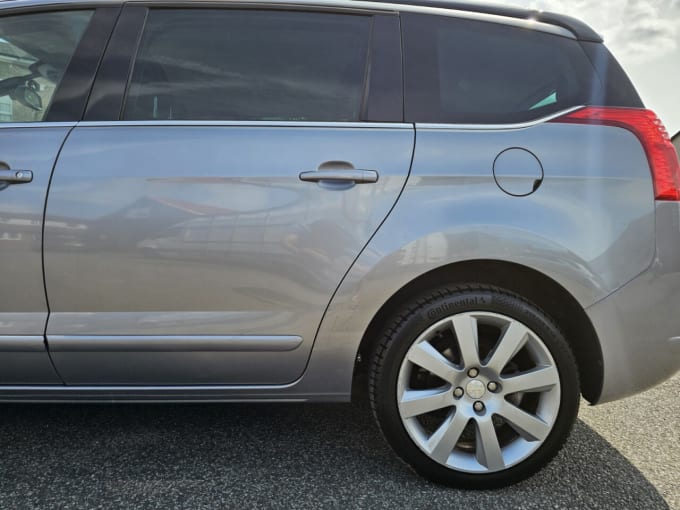2025 Peugeot 5008
