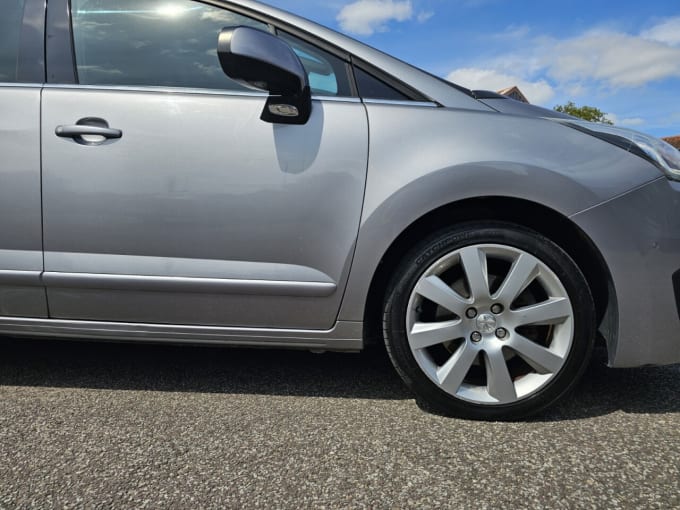 2025 Peugeot 5008