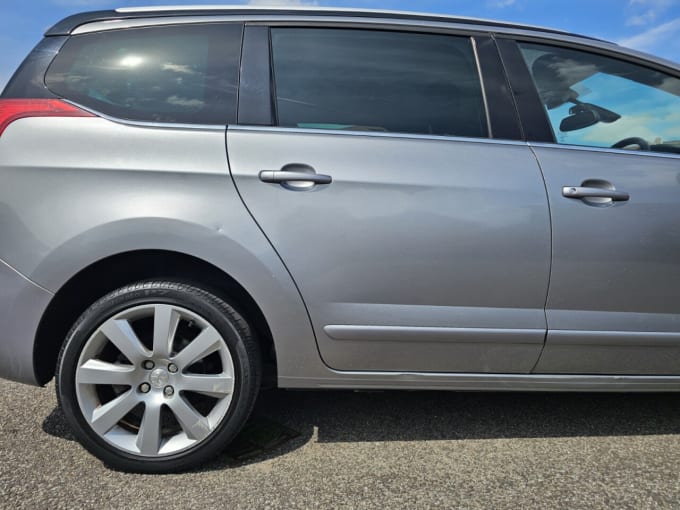2025 Peugeot 5008