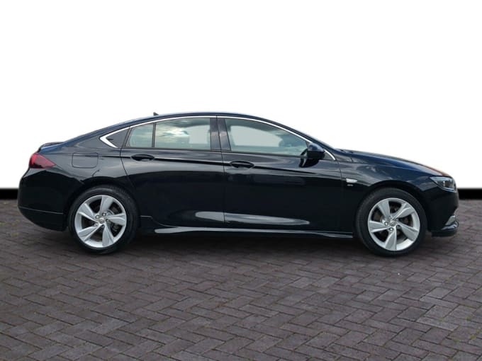 2025 Vauxhall Insignia