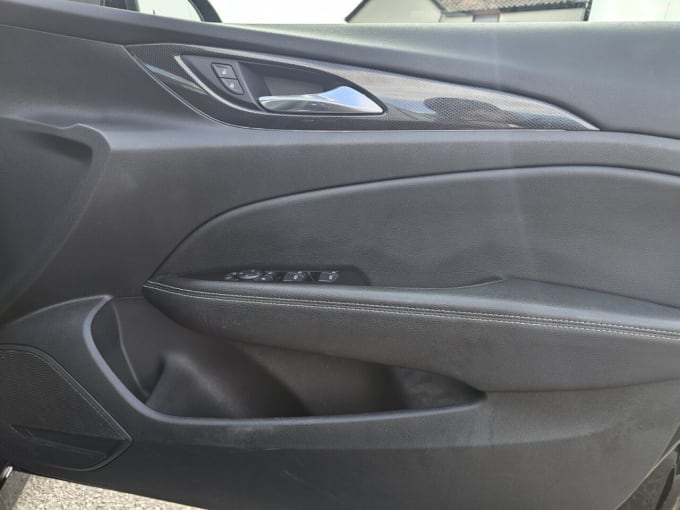 2025 Vauxhall Insignia