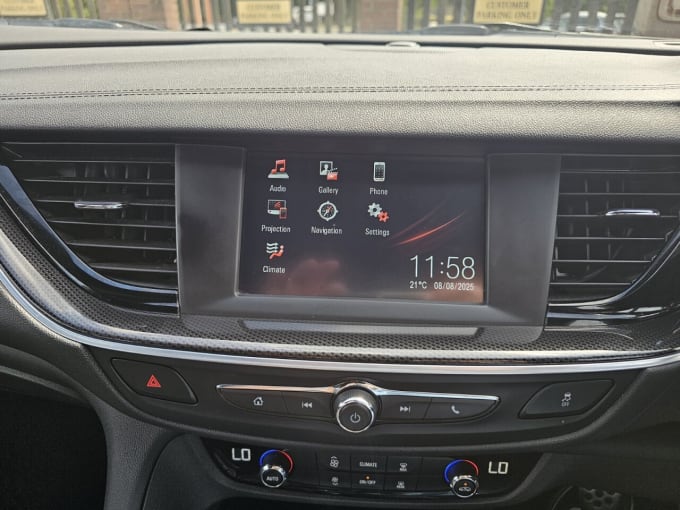 2025 Vauxhall Insignia