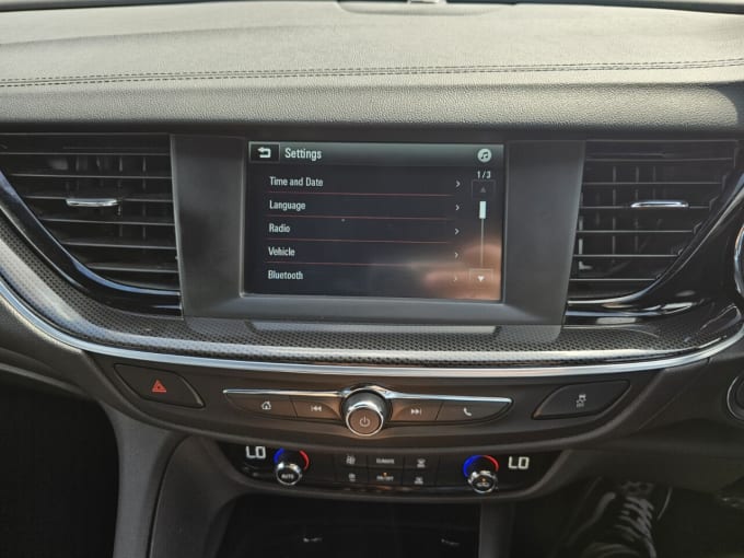 2025 Vauxhall Insignia