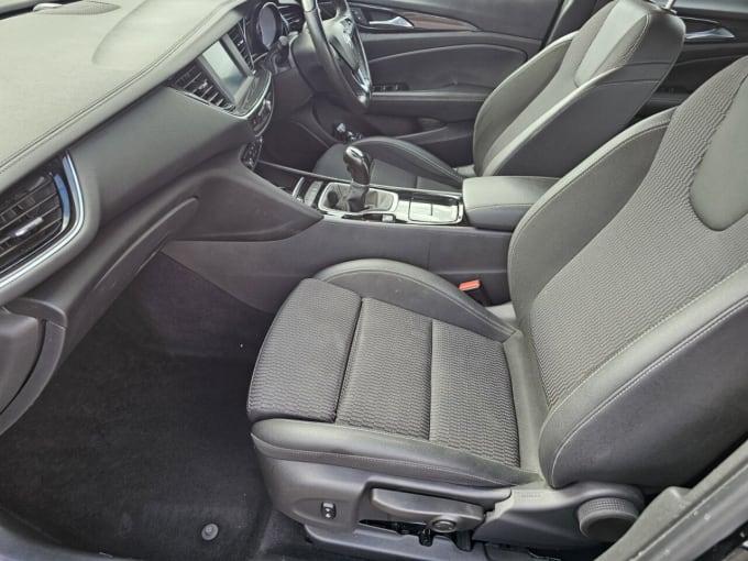 2025 Vauxhall Insignia