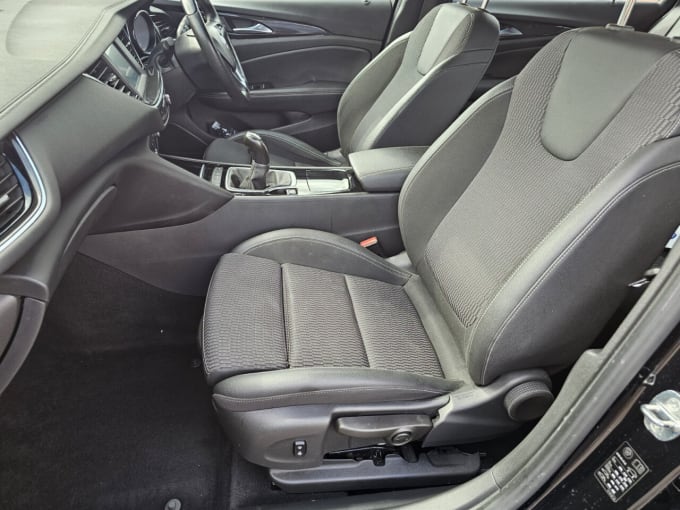 2025 Vauxhall Insignia
