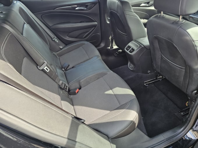 2025 Vauxhall Insignia