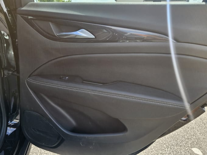 2025 Vauxhall Insignia