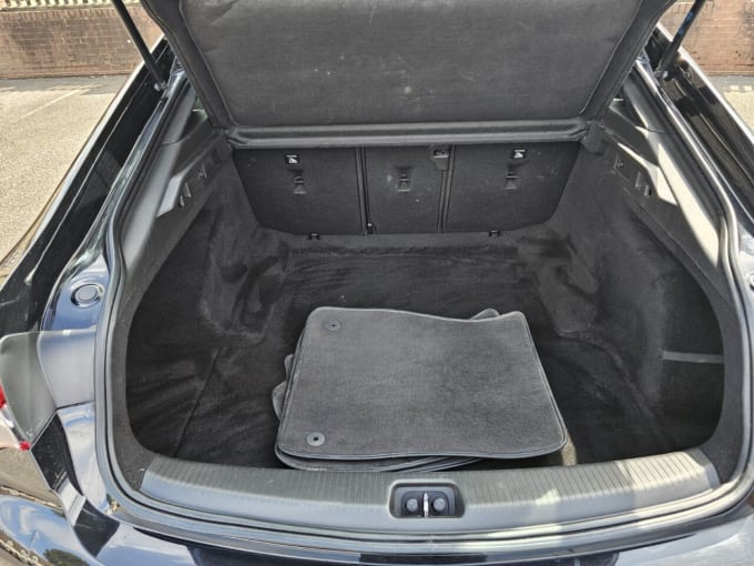 2025 Vauxhall Insignia