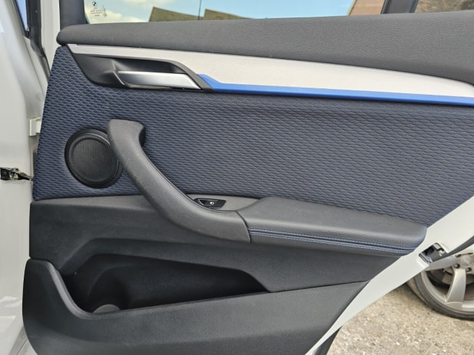 2025 BMW X1
