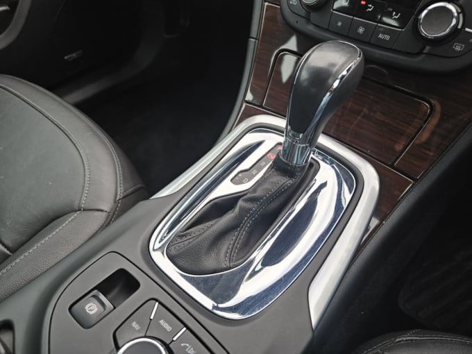 2025 Vauxhall Insignia