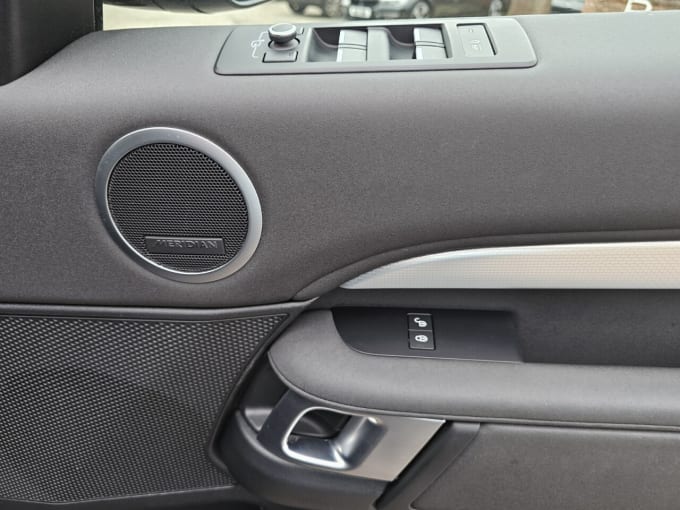2025 Land Rover Discovery