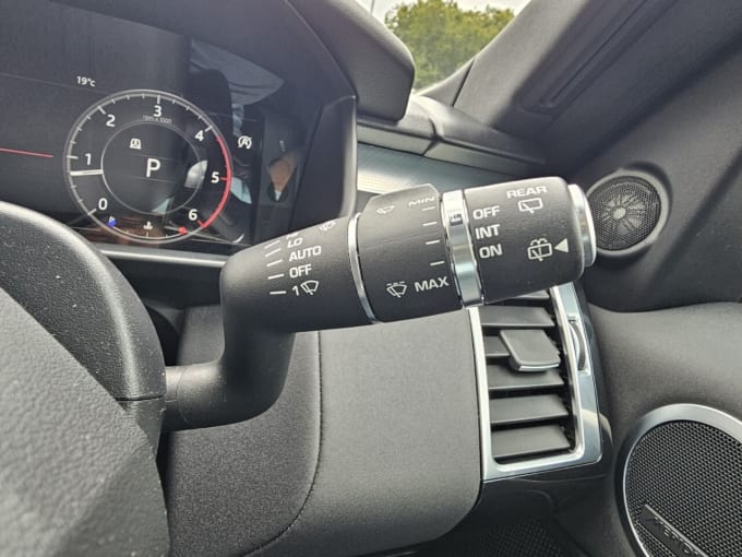 2025 Land Rover Discovery