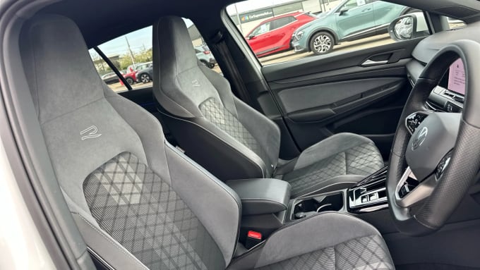 2023 Volkswagen Golf