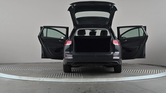 2023 Volkswagen Golf