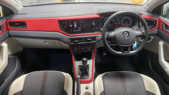 2018 Volkswagen Polo