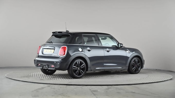 2021 Mini Hatch