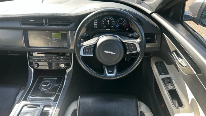 2016 Jaguar Xf