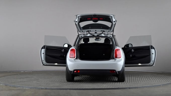 2022 Mini Hatch
