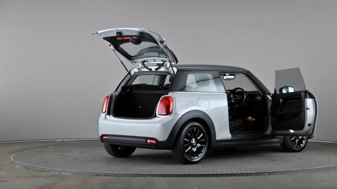 2022 Mini Hatch
