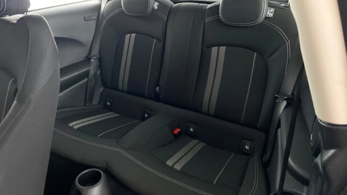 2022 Mini Hatch