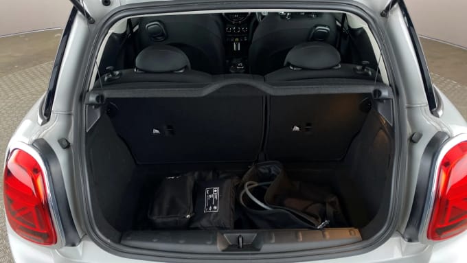 2022 Mini Hatch