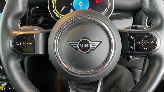 2022 Mini Hatch