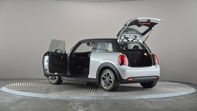 2022 Mini Hatch