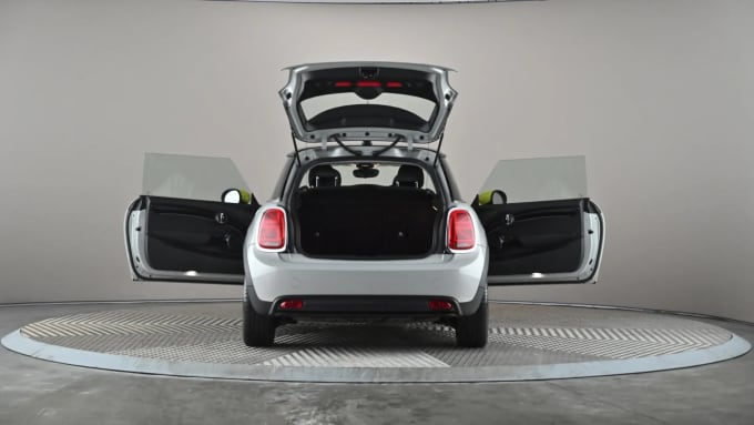 2022 Mini Hatch