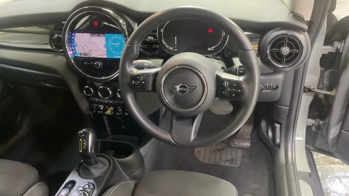 2022 Mini Hatch