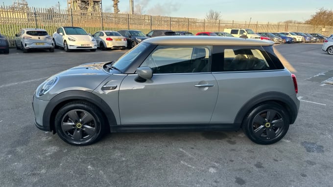 2022 Mini Hatch