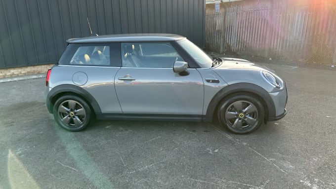 2022 Mini Hatch