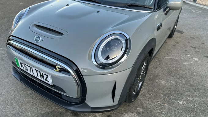 2022 Mini Hatch